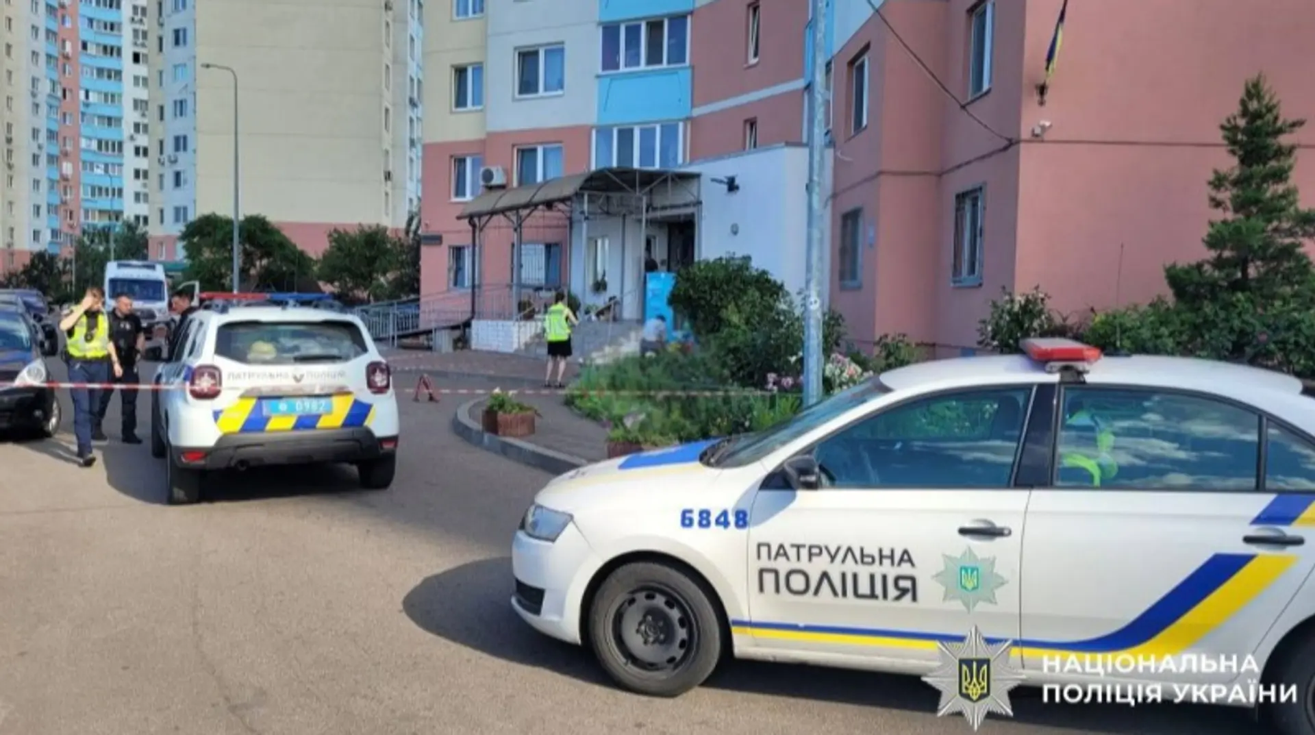 У Києві з вікна на 21 поверсі випав 4-річний хлопчик: дитина загинула