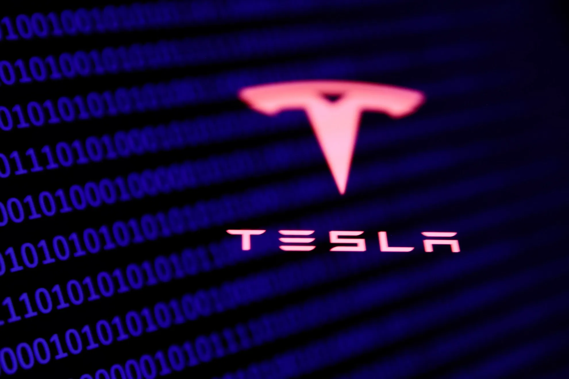 Tesla втрачає ключового керівника: Масків союзник Афшар подав у відставку