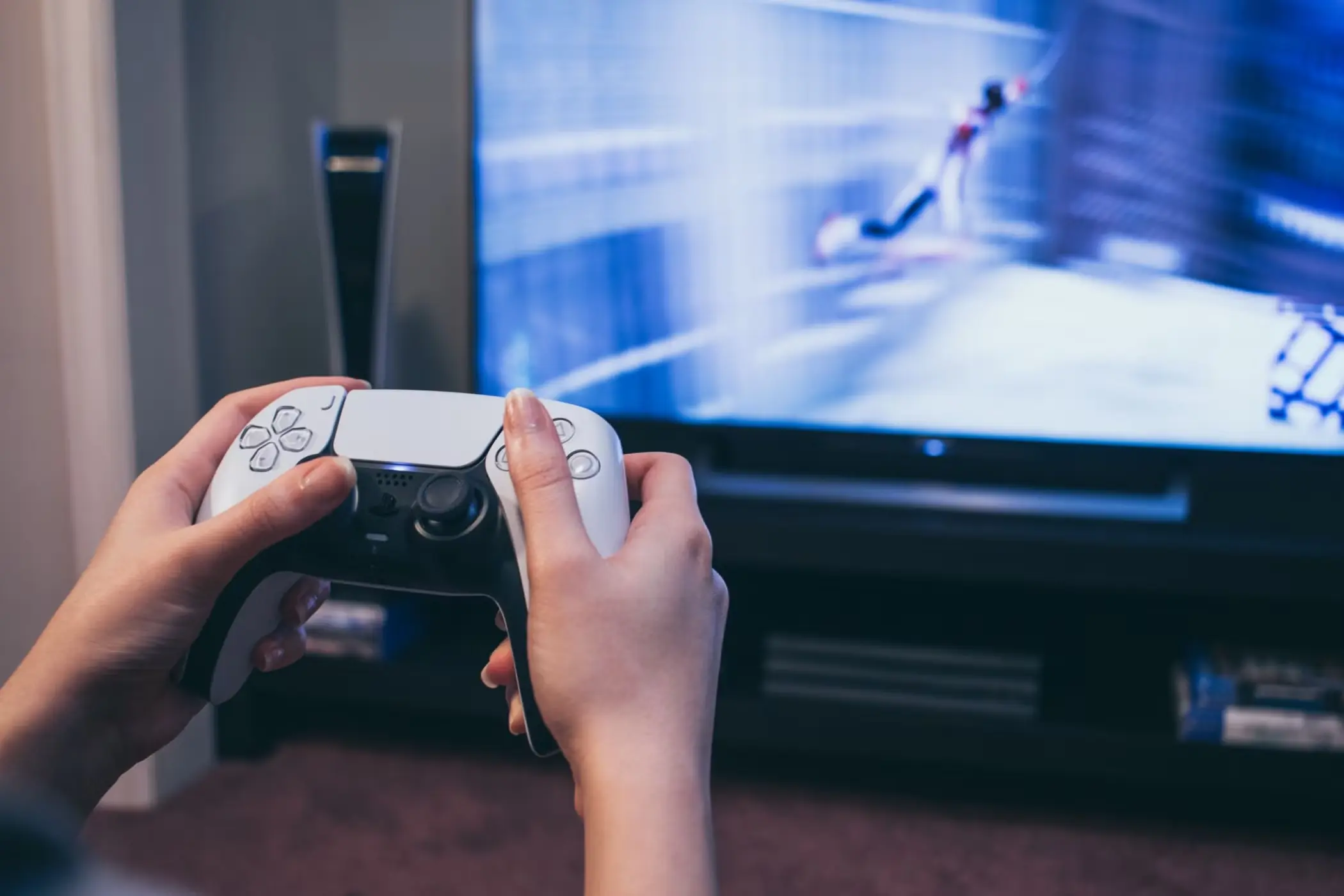 PS5 вперше обійшла PS4 за кількістю щомісячно активних користувачів