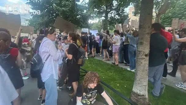 Скандальна конгресвумен США поширила фейк про протести в Києві