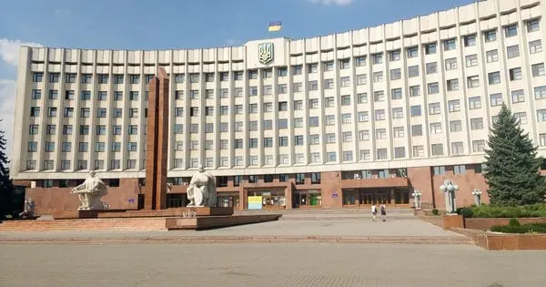 У Франківську звільнили директорку дитсадка, яка виписувала доньці премії