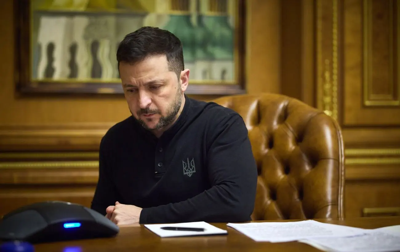 Зеленський змінив послів України у 16 країнах: хто у списку