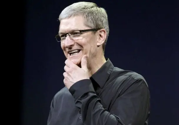 Apple представила найтонший iPhone в історії з новою камерою і швидким заряджанням (фото)