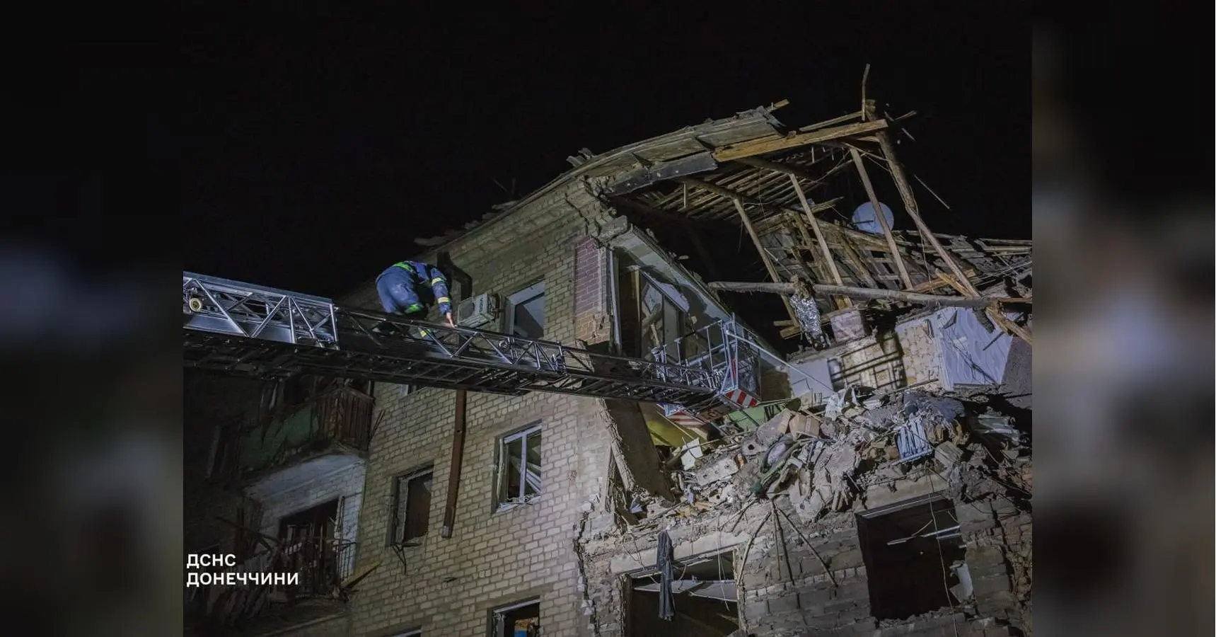 Пекельна ніч: росіяни завдали сім авіаударів по Краматорську (фото, відео)