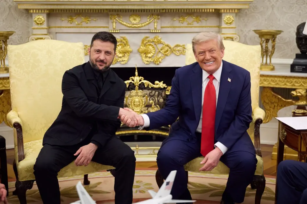 Зеленский подарил Трампу клюшку для гольфа, а тот ему – ключи от Белого дома