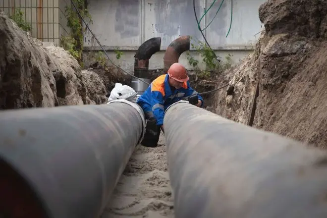На Печерську знову спробують за 121 млн гривень відремонтувати теплотраси (адреси)