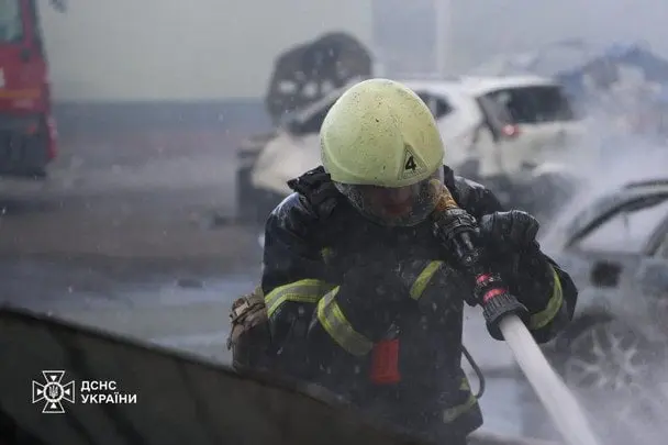 Росіяни скинули КАБи на Харків: Зеленський заяви про десятки постраждалих