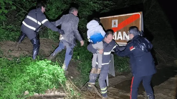 Батько роками тримав двох дітей у лісовій хатині, побоюючись коронавірусу