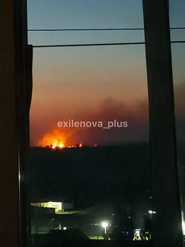 Вибухова ніч у Росії: дрони атакували військові аеродроми (відео)