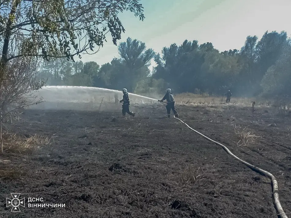 У пожежі в будинку на Вінниччині постраждав пенсіонер