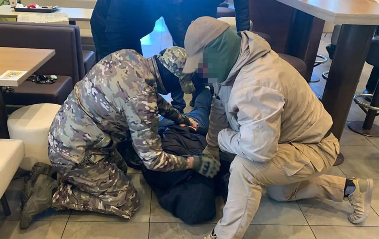 Шпигував за військовими ешелонами на Волині: СБУ затримала агента білоруського КДБ