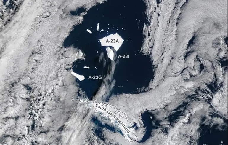 Найбільший айсберг у світі вмирає: NASA показало фото