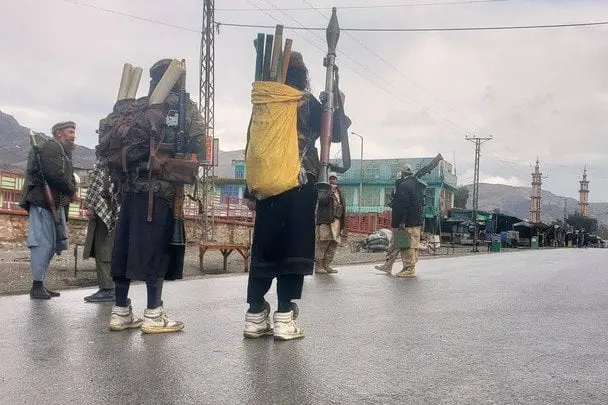У Пакистані скоєно напад на військову колону: вибух убив та поранив десятки солдатів