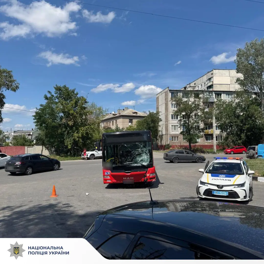 Смертельна аварія з пасажирським автобусом сталася в Харкові (фото)