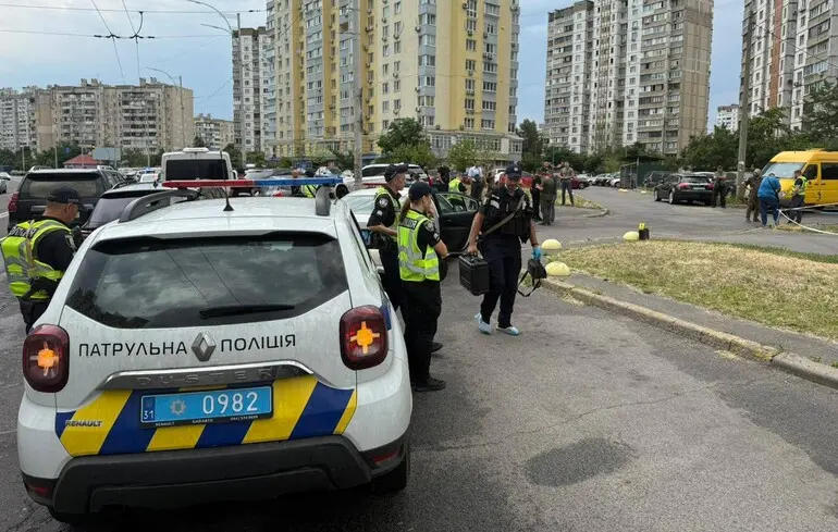 У Києві сталася стрілянина зі смертельним фіналом. Нападника шукають