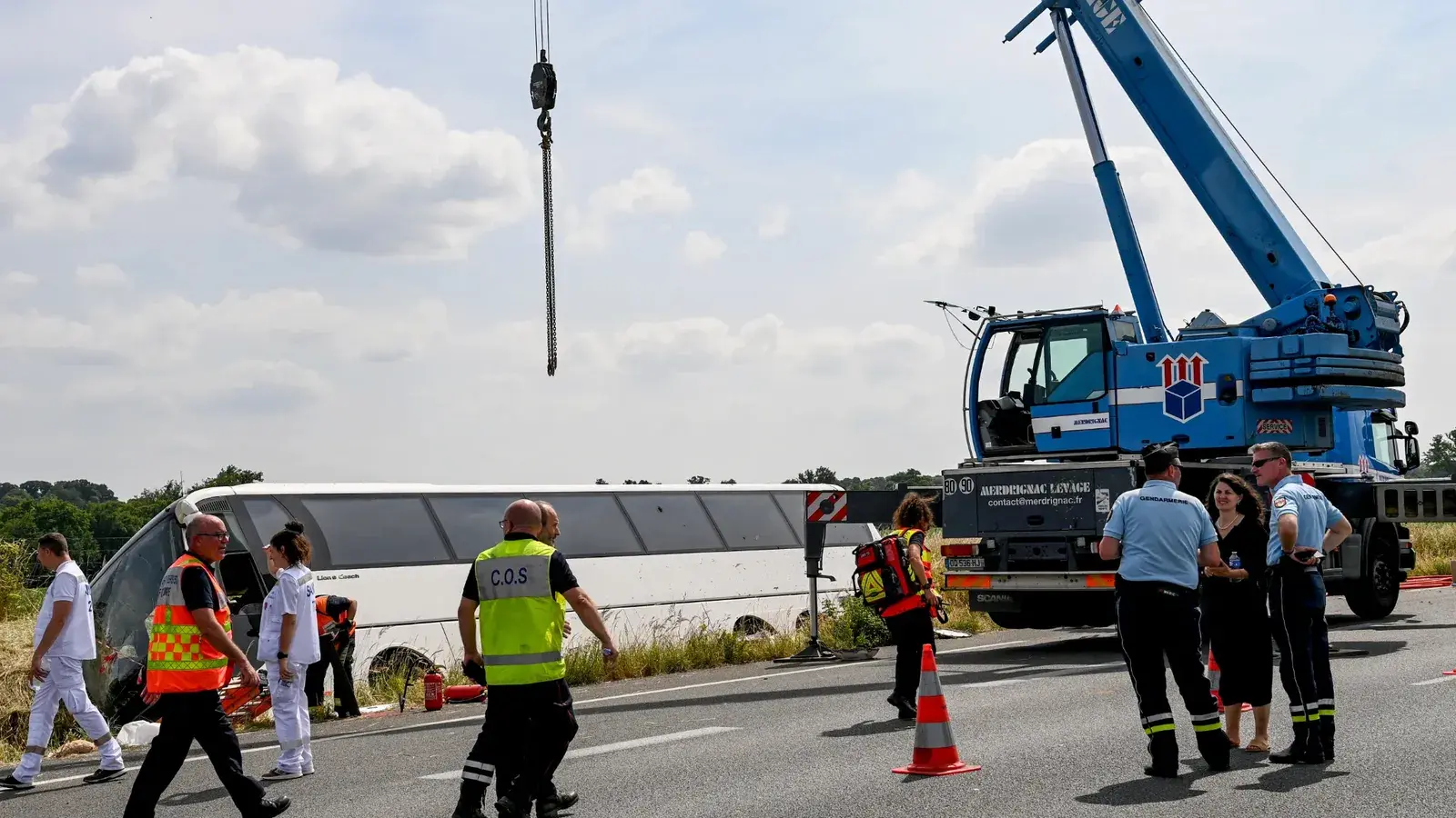 У Франції водія автобуса, в ДТП з яким загинули українці, звинуватили у вбивстві