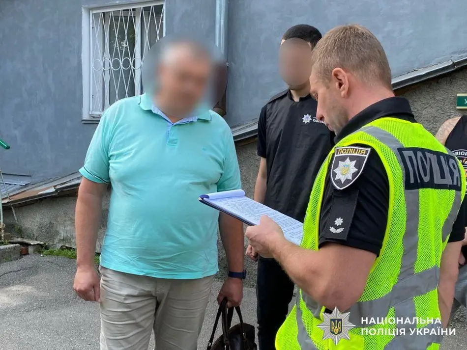 Професор вінницької академії вимагав у вступника 800 доларів хабаря