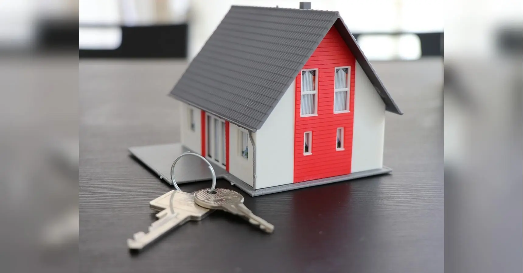 Продаж квартири під час війни: як легально вивезти кошти за кордон