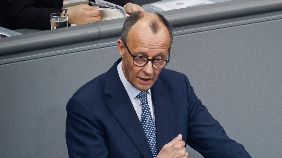 Мерц після атаки РФ закликав тиснути на Москву та допомагати Україні для справжніх мирних переговорів