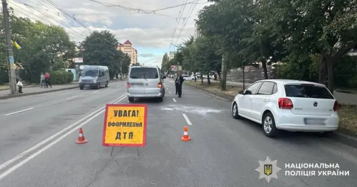 У Чернівцях на Головній збили жінку