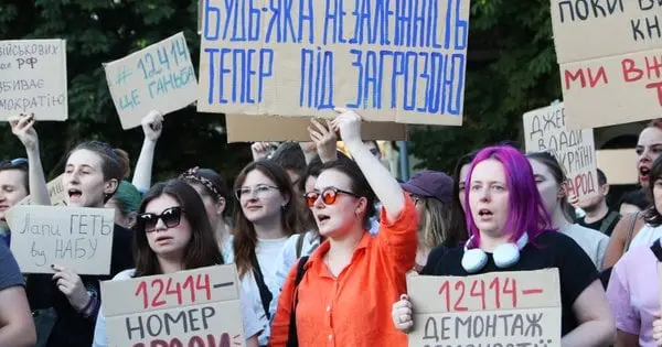 Частина львівських депутатів прокоментувала підтримку законопроєкту про ліквідацію НАБУ та САП