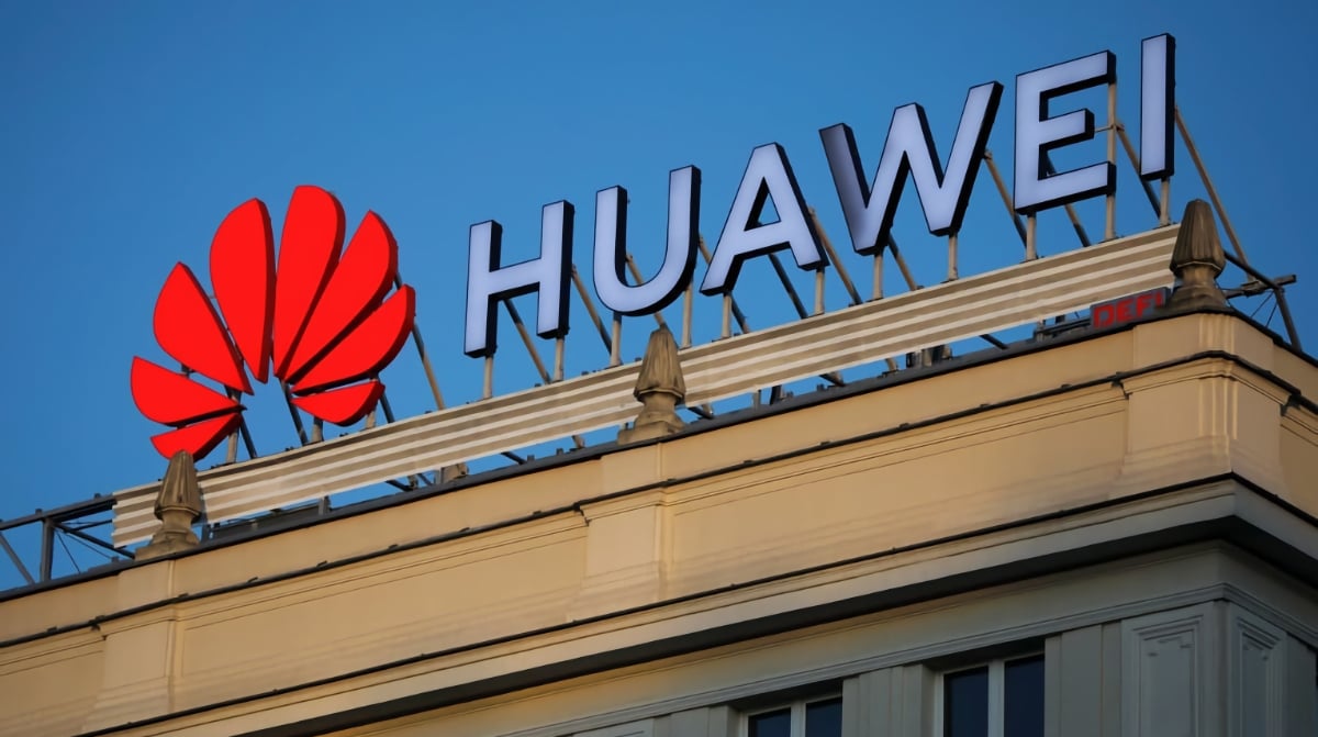  Бельгія прослуховувала стадіон, щоб шпигувати за лобіюванням Huawei у Європарламенті — Politico