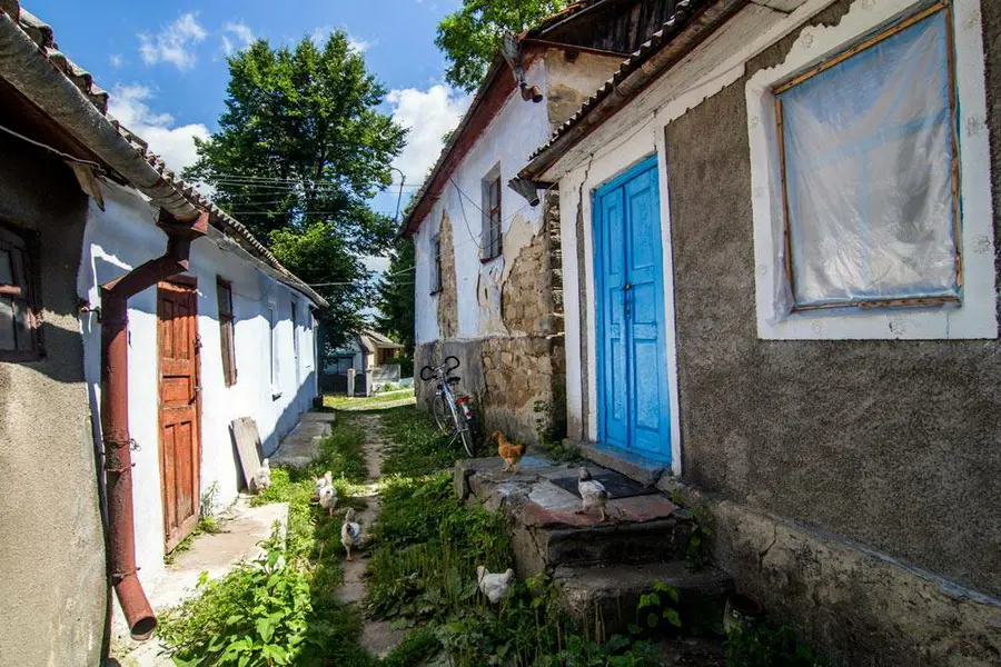 На кладовищі у громаді Вінниччини відкрили унікальні пентаграми