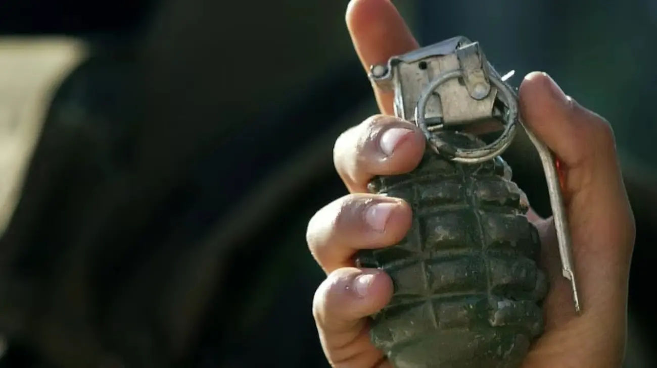 Чоловік з гранатою намагався взяти в заручників працівників ТЦК на вулиці в Черкасах