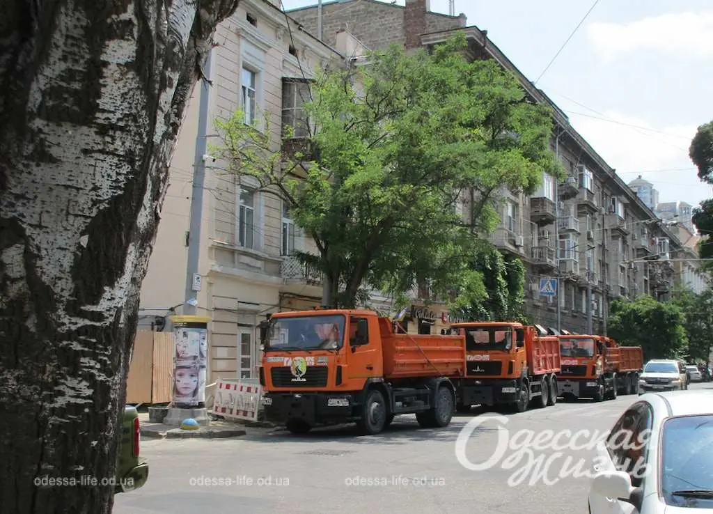 Суд арештував мобільні телефони одеських комунальників: у чому причина