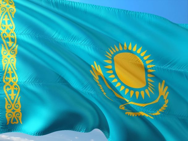 Вчені вражені гігантськими "дверима" в горах: ніхто не здогадується, як вони там зʼявились