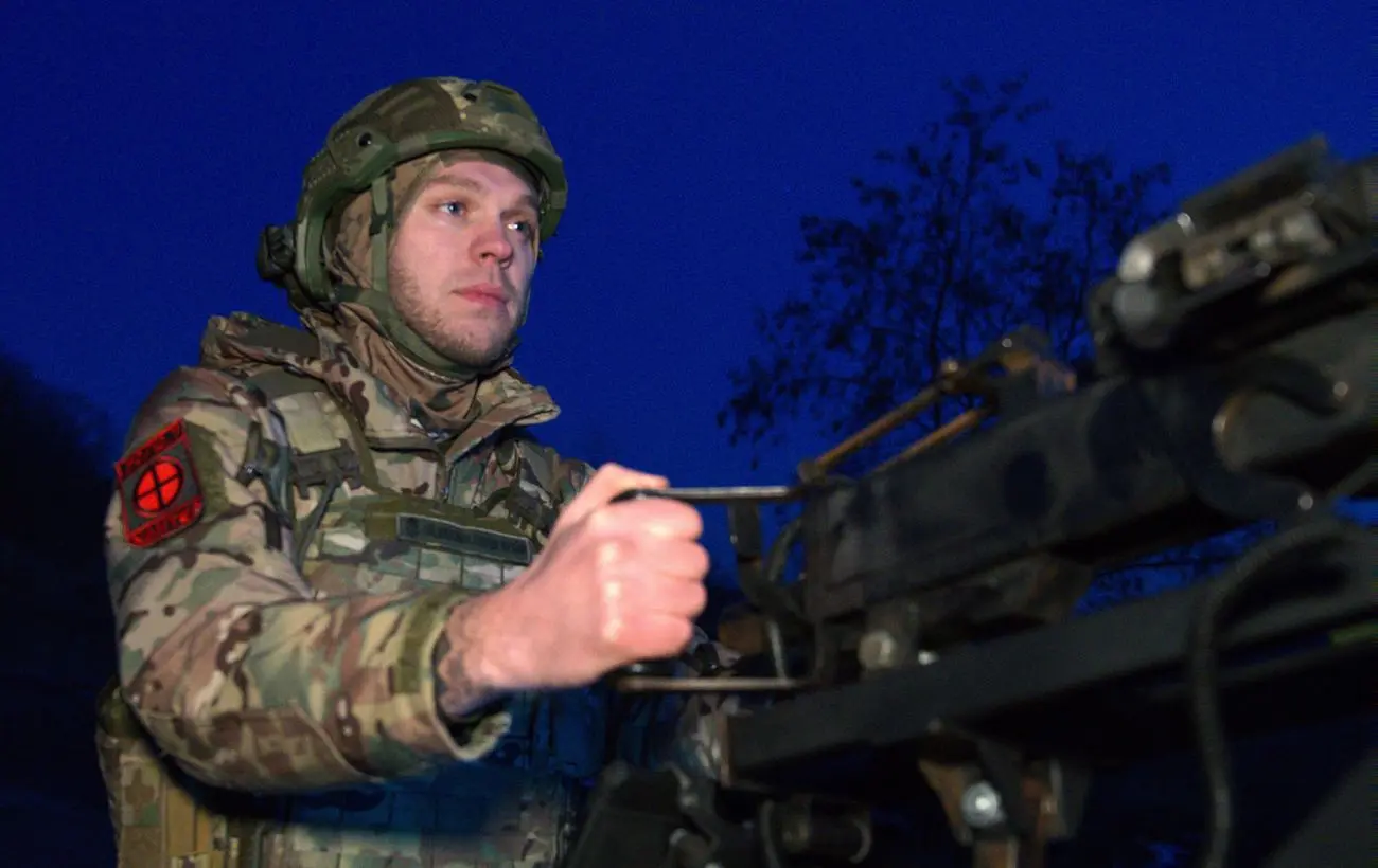 Росіяни запустили групи дронів з півдня та півночі: де загроза ударів