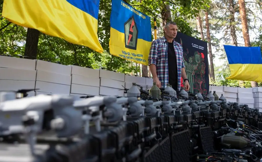 Віталій Кличко передав від громади столиці бійцям на фронт ще 900 БпЛа