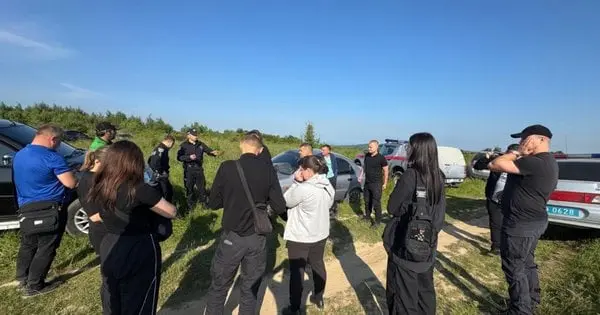 На Прикарпатті до пошуків зниклого у лісі 5-річного хлопчика залучили понад 200 людей