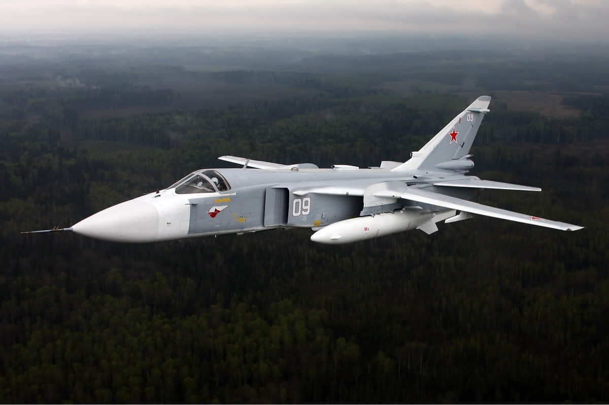 Польща заявила про перехоплення літака РФ, дії якого "становили загрозу"