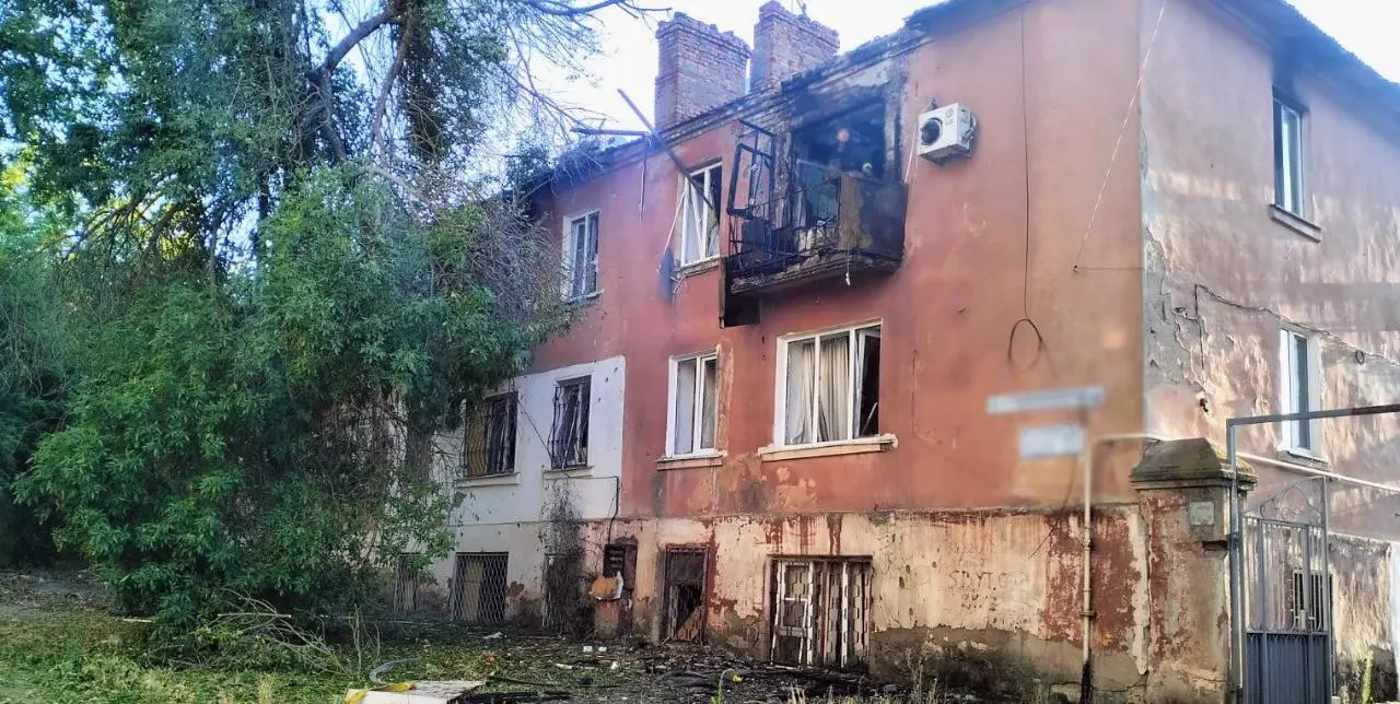 П’ятеро поранених та зруйновані будівлі: поліція зафіксувала наслідки ворожих атак на Херсонщині