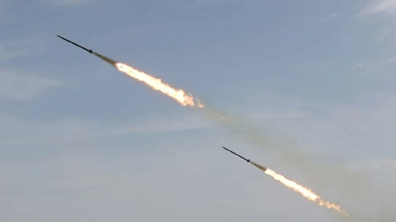 По всій Україні – знов повітряна тривога через ракетну небезпеку