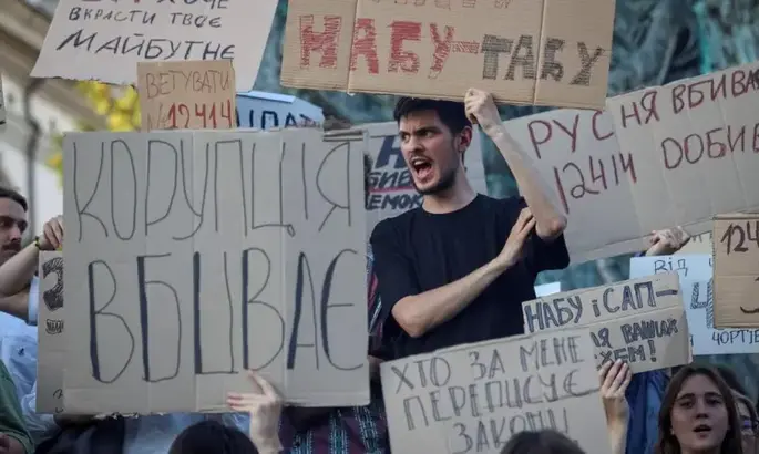 Зеленский - о протестах: Уважаю мнение общества, мы отреагировали