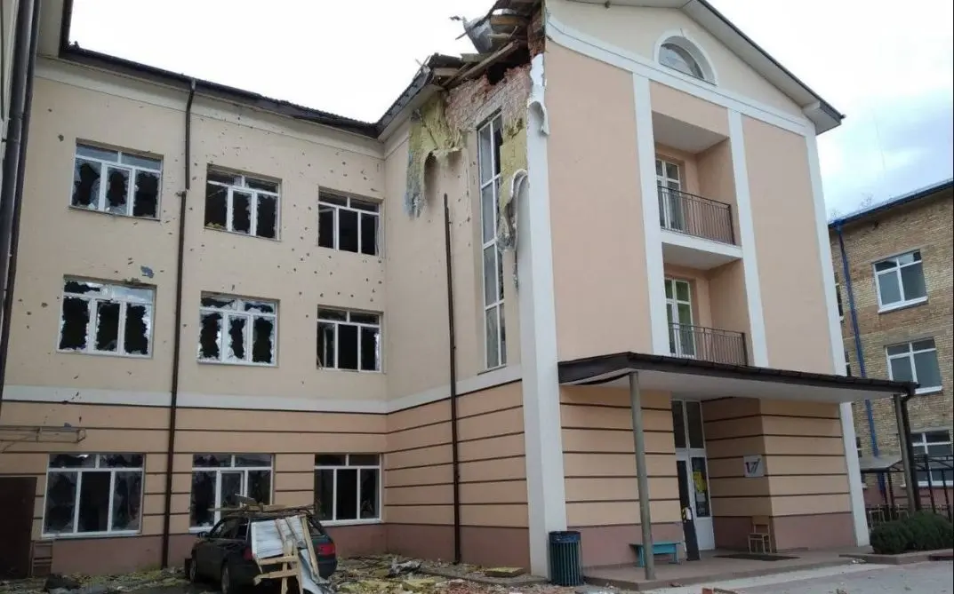 Мер Ірпеня заявив про втрату 103 млн гривень субвенції на укриття в ліцеї “Мрія”
