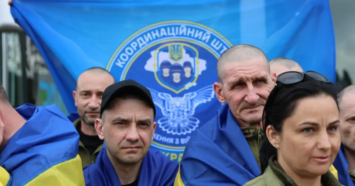 Сьогодні з російського полону звільнили ще одну групу важкохворих захисників