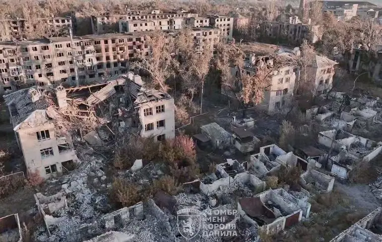 Росіяни намагаються повністю окупувати Часів Яр і закидують центральні райони живою силою – 24 ОМБр
