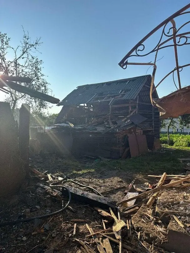 Атака на Івано-Франківськ: у селах громади зруйновано будинки (фото)