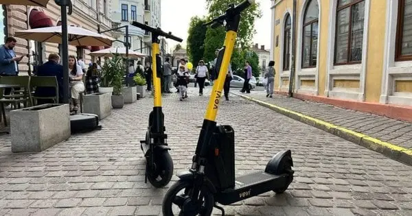 У Чернівцях визначили 53 локації для стоянки електросамокатів