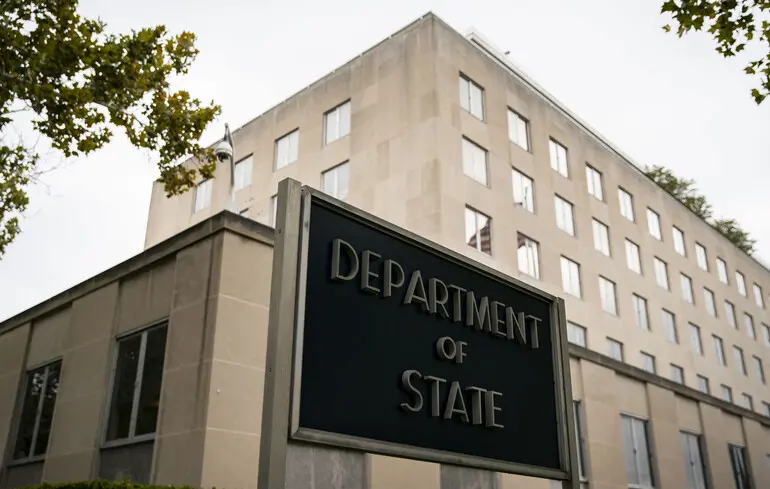 Масові звільнення в Держдепі США вдарили по аналітиках з питань України та Росії — NYT 