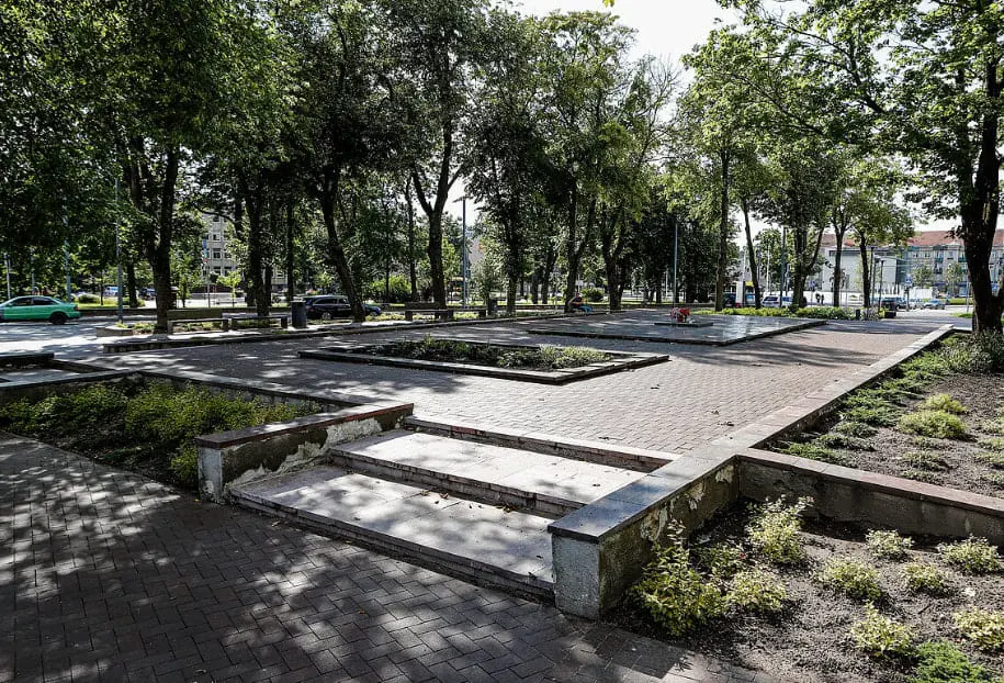 У центрі литовського міста ліквідують радянське військове кладовище