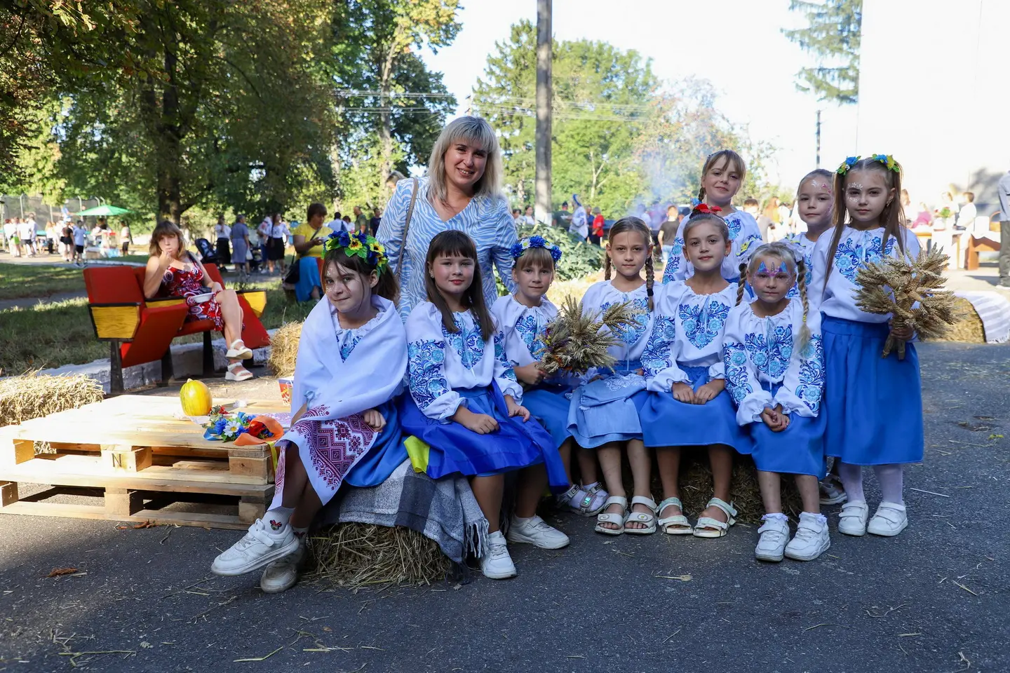 На Вінниччині, до Дня села, на благодійному ярмарку зібрали майже 100 тис для ЗСУ
