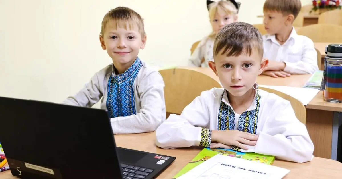 Скільки коштує зібрати першокласника в школу у Харкові