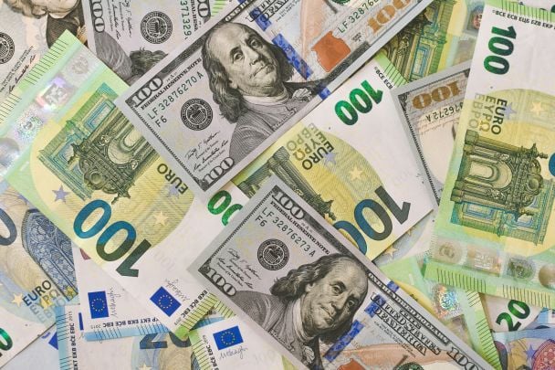 Курс валют на 23 липня: скільки коштуватимуть долар, євро і злотий