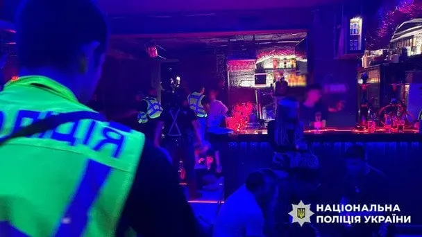 У гей-клубі Києва влаштували вечірку в День жалоби за жертвами атаки РФ