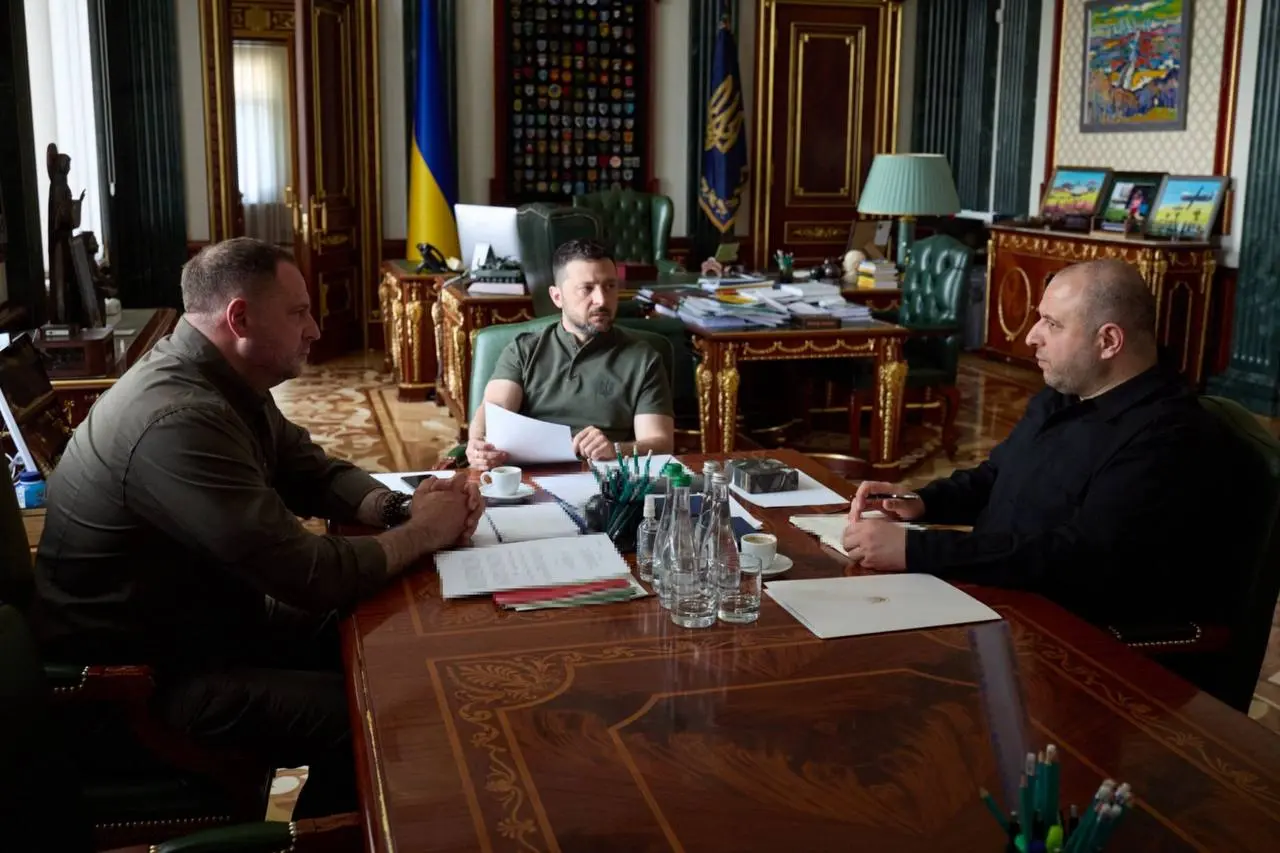 Зеленский заявил, что продолжается работа над списками украинцев для нового обмена