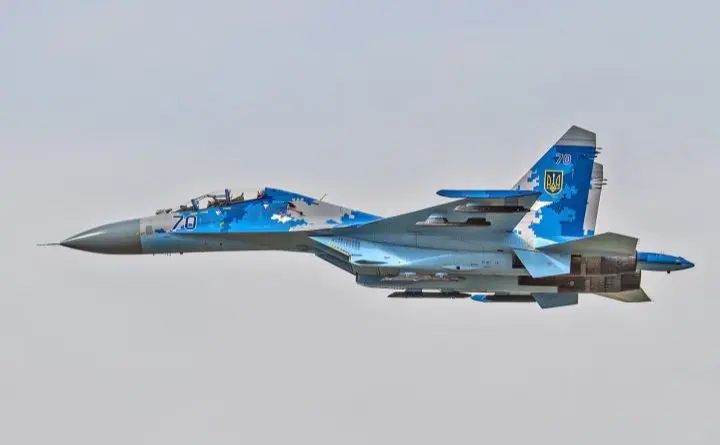 На російському аеродромі в Краснодарському краї знищили винищувач Су-27УБ